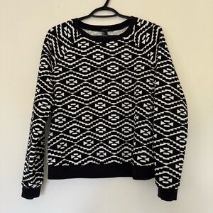 Forever 21 Black and White Long Sleeve Tee